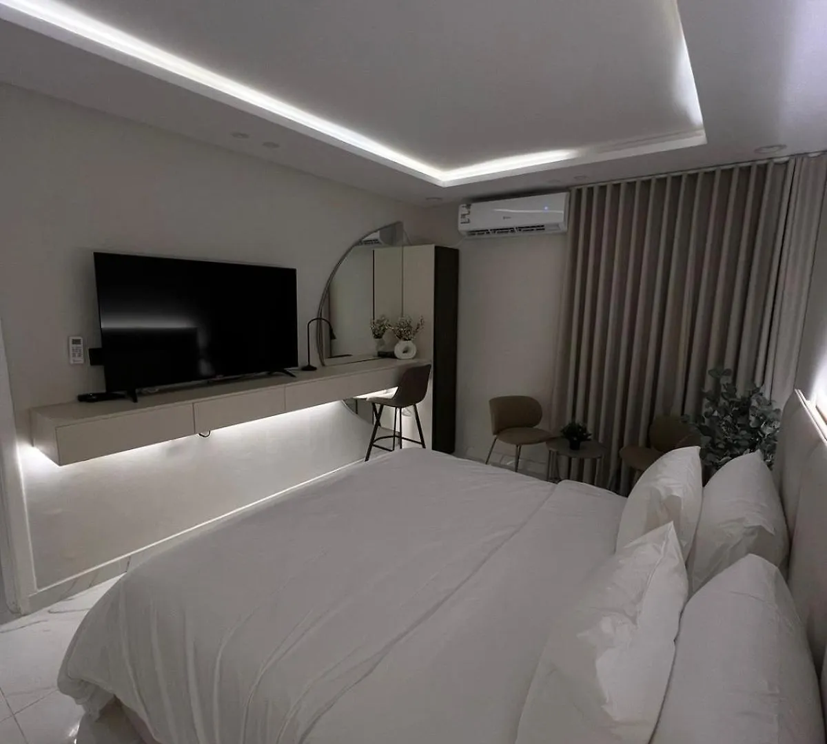 A New Quiet & Elegant Apartment With Self-Entry الرياض
