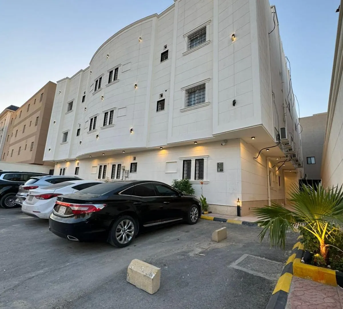 A New Quiet & Elegant Apartment With Self-Entry الرياض